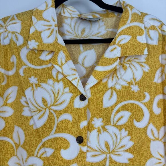 HILO HATTIE Men’s Hibiscus Printed Collared Short Sleeve Button Down Shirt Sz 1X - Picture 2 of 6